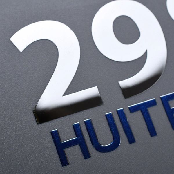 Metal logo etiket