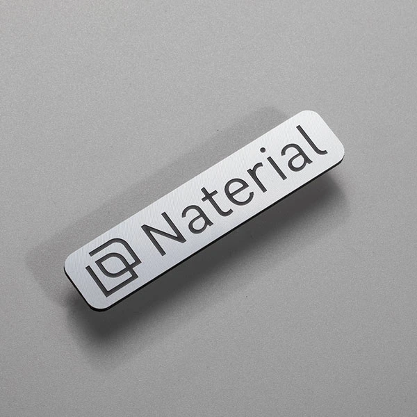 Metal logo plade