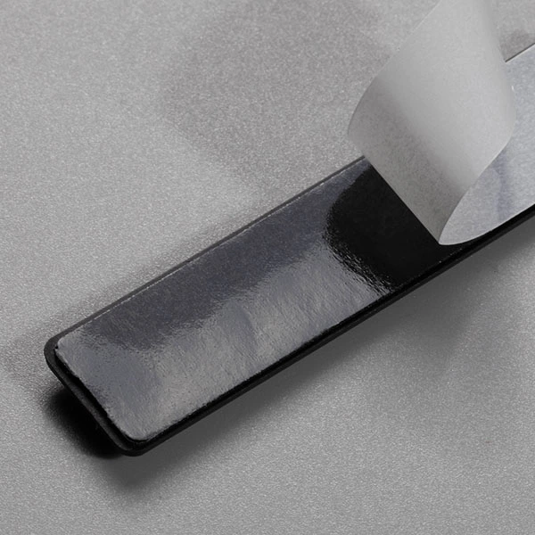 Brugerdefineret akrylnavneplade Plastsprøjtestøbning Klar Tag Galvanisering ABS Chrome-etiketter